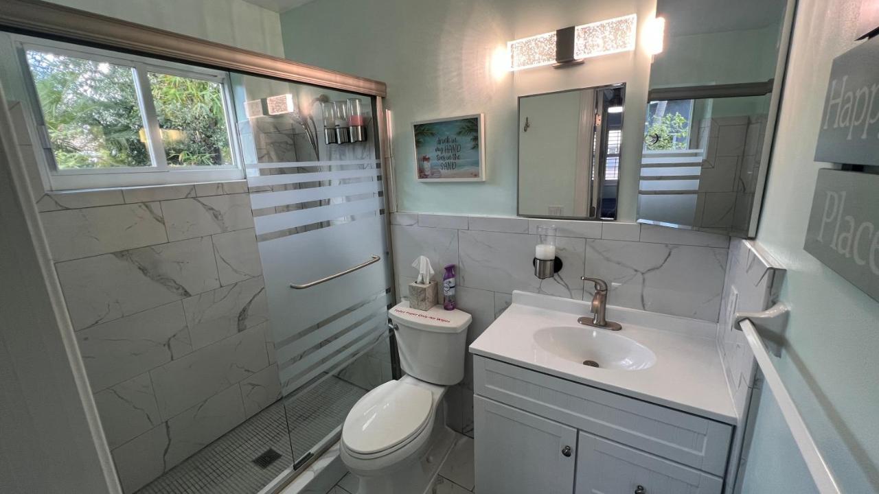 Billy'S Resort- Men Only - Solo Hombres Wilton Manors Exterior photo